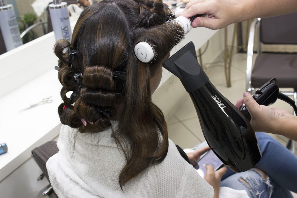 Salão de Beleza de Sucesso: 5 dicas para o dia do cabeleireiro